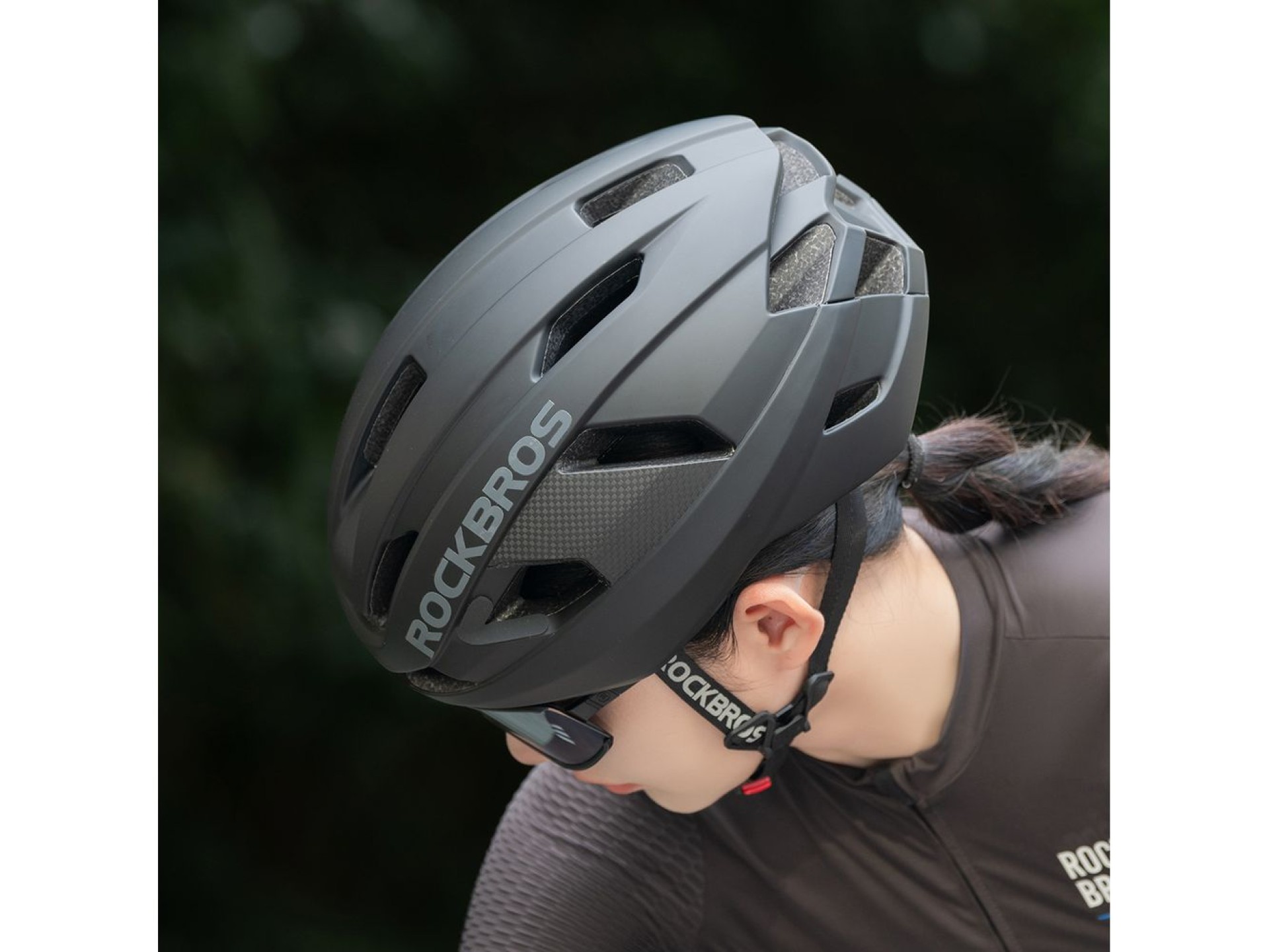 Capacete de ciclismo Rockbros LK-15 em fibra de carbono, tamanhos 58-62 cm - Preto