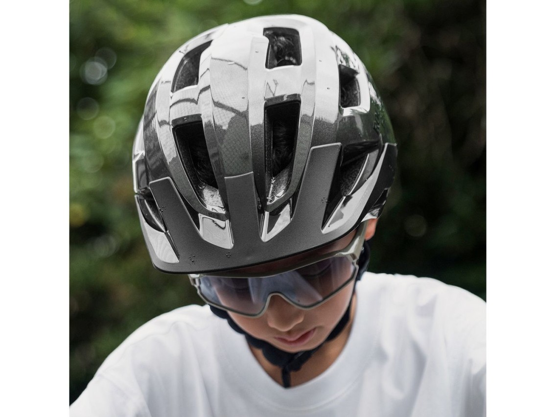 Capacete de ciclismo juvenil Rockbros LK-67 com viseira remov�vel, tamanhos 54 a 58 cm - Cinza