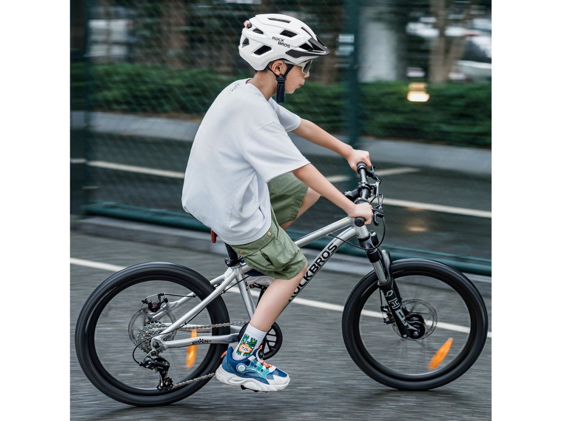 Capacete de ciclismo juvenil Rockbros LK-67 com viseira removível, tamanhos 54 a 58 cm - Branco