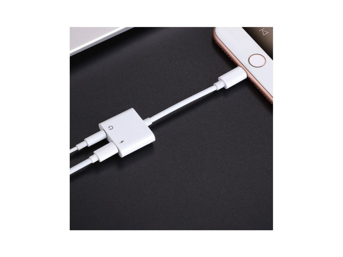 Joyroom S-Y104 headphone adapter Lightning - Lightning / mini jack 3.5mm - white