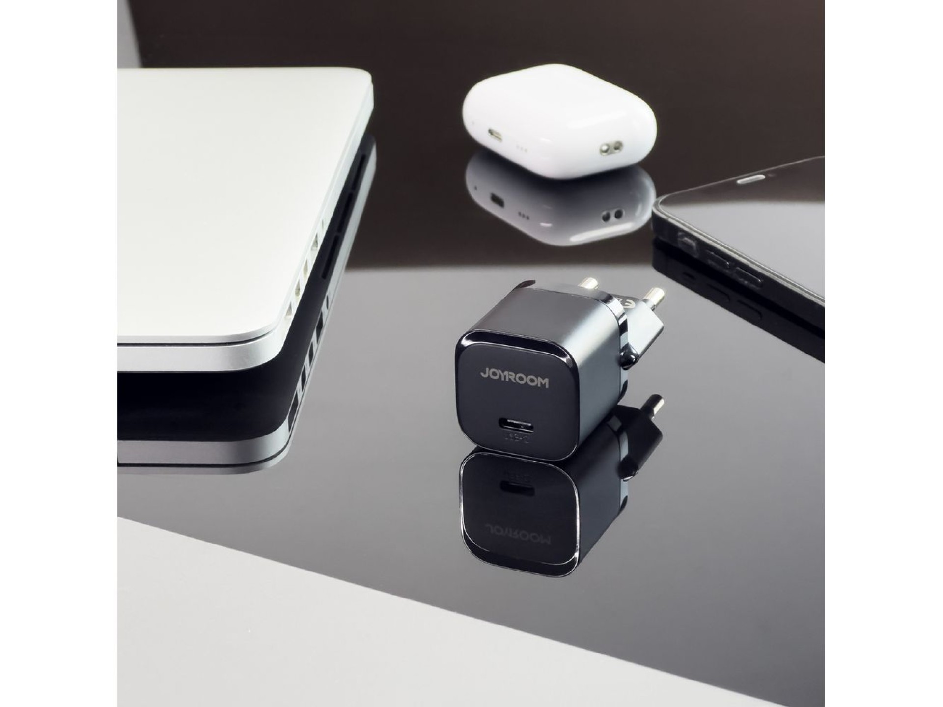 Mini charger USB C 20W PD Joyroom JR-TCF02 - black