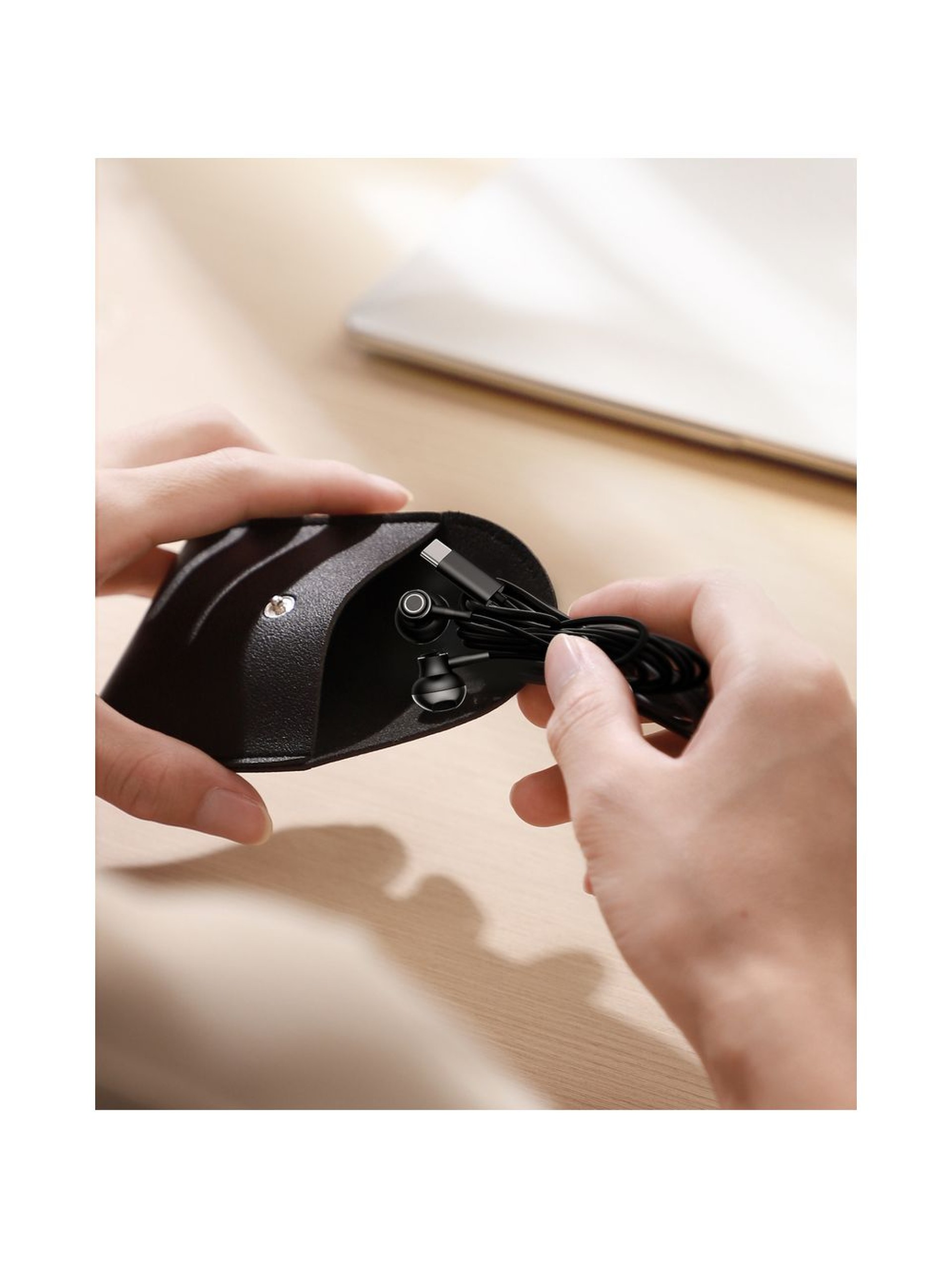 Joyroom TYPE-C Series JR-EC07 USB-C in-ear headphones metal - black
