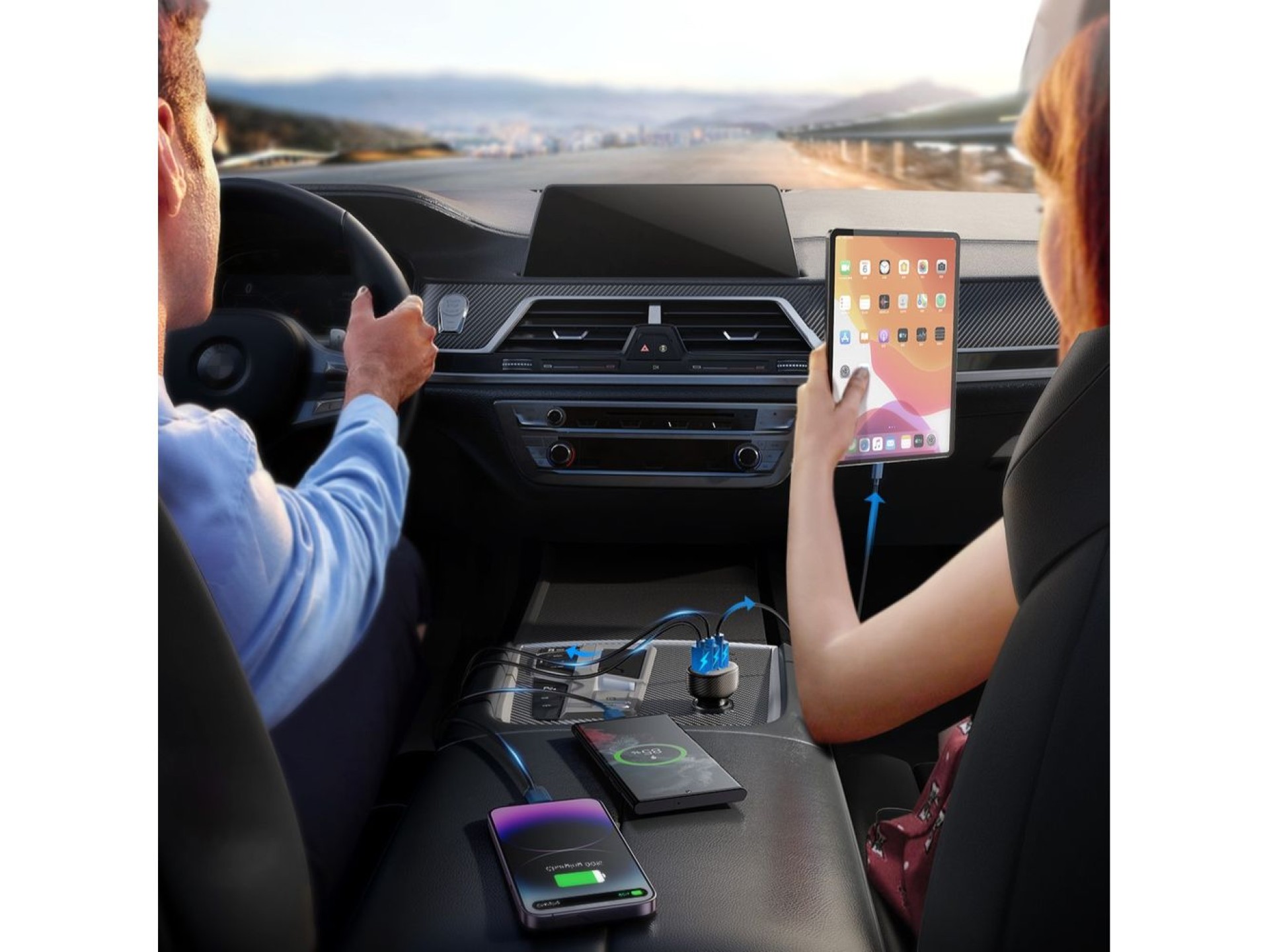 Cargador de coche Joyroom JR-CCD03 de 3,4 A con pantalla y 3 puertos USB-A - Negro