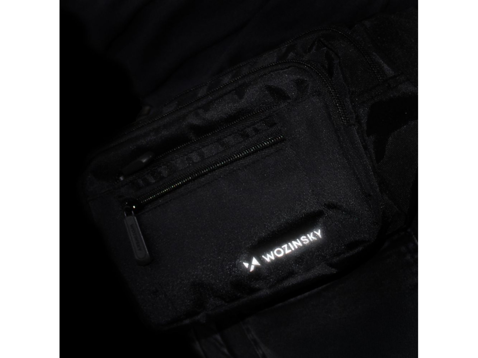 Bolso bandolera unisex Wozinsky WSB-W1 con correa ajustable, impermeable - negro