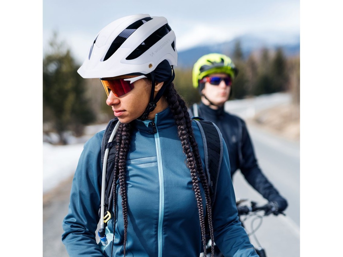 Capacete de ciclismo Wozinsky MTB com viseira removível, leve, tamanho G - preto e branco