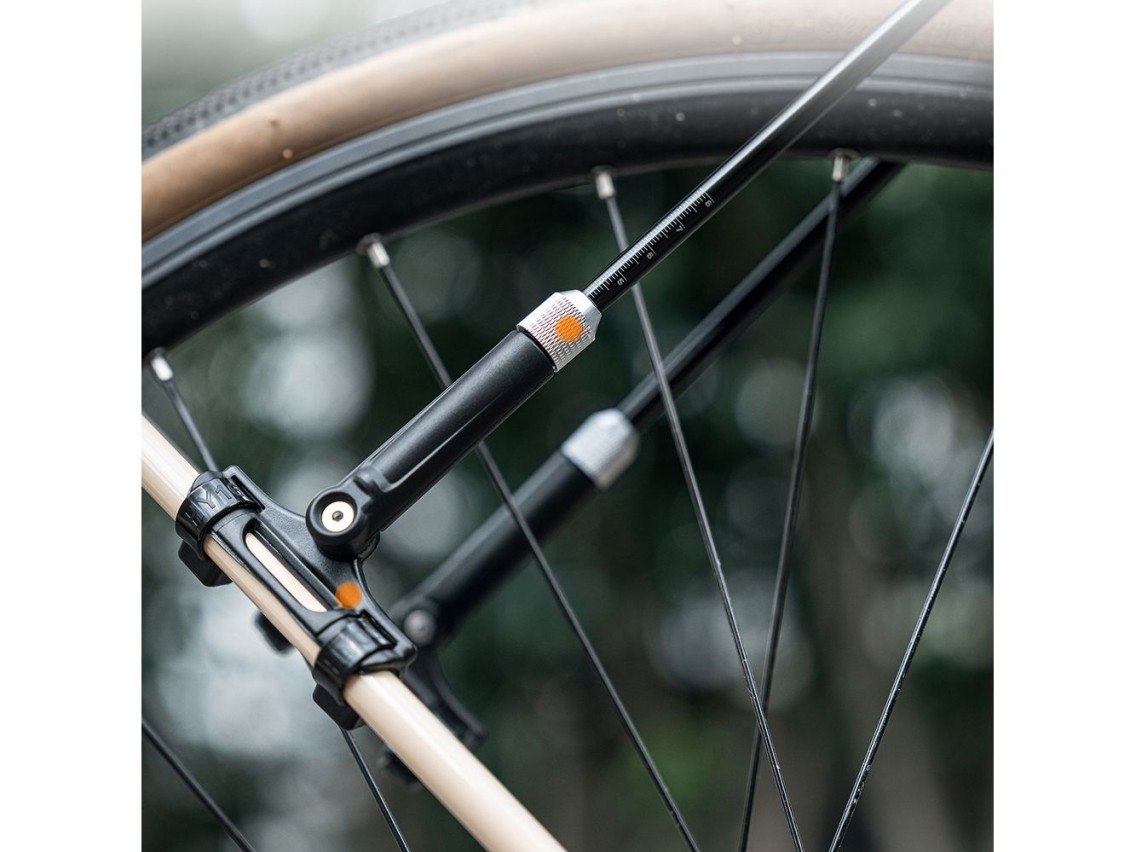 Guardabarros universal ajustable para bicicleta Wozinsky WBR-01 - negro