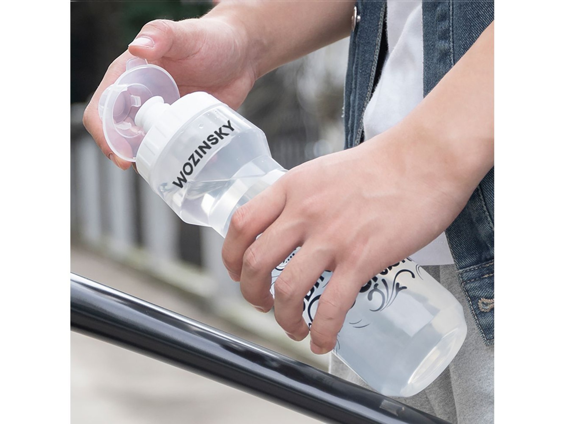 Botella para bicicleta Wozinsky WBR-01T de 750 ml - Transparente