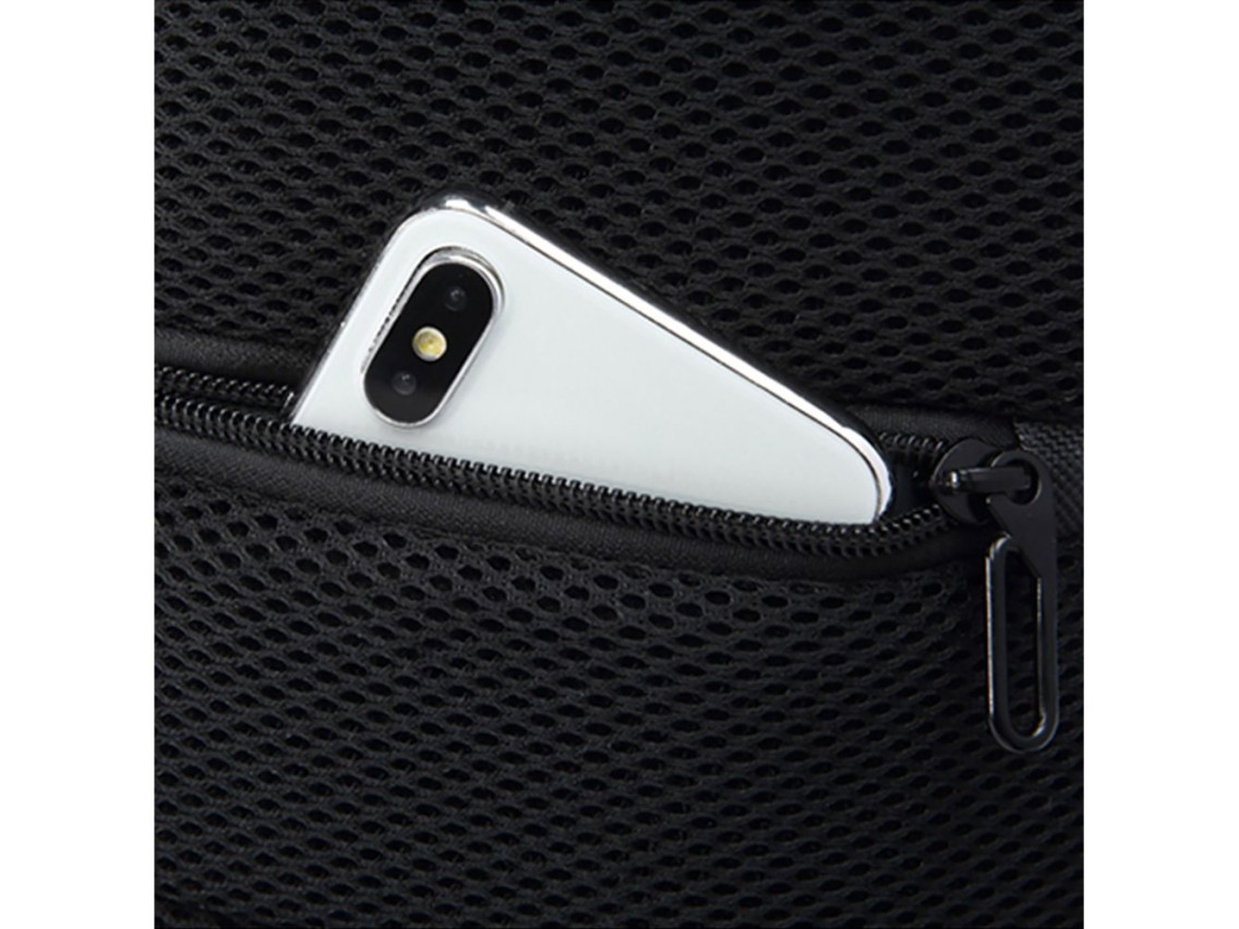 Mochila urbana premium Wozinsky com alça única, sistema antifurto, organizador e entrada USB - Preta