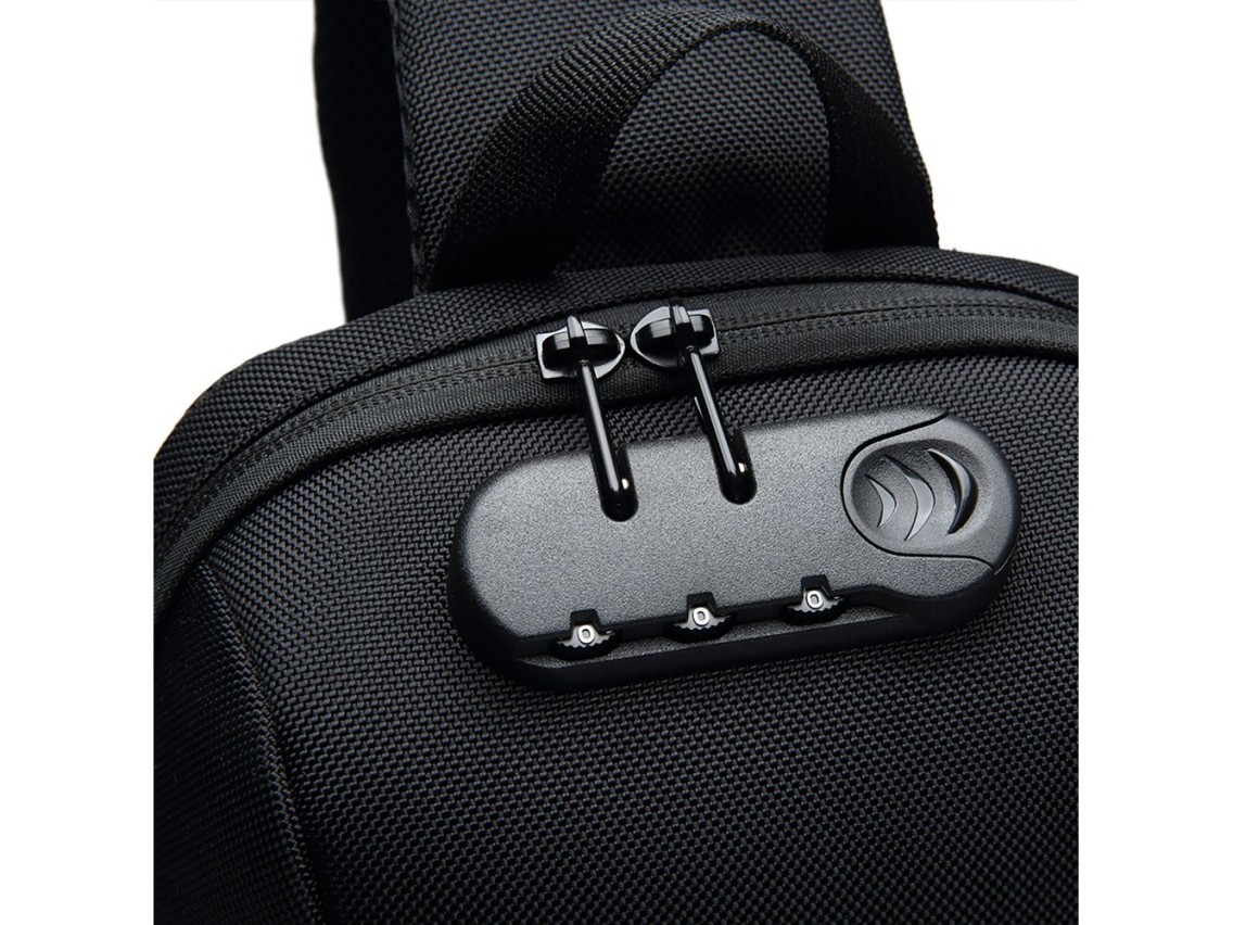 Mochila urbana premium Wozinsky com alça única, sistema antifurto, organizador e entrada USB - Preta
