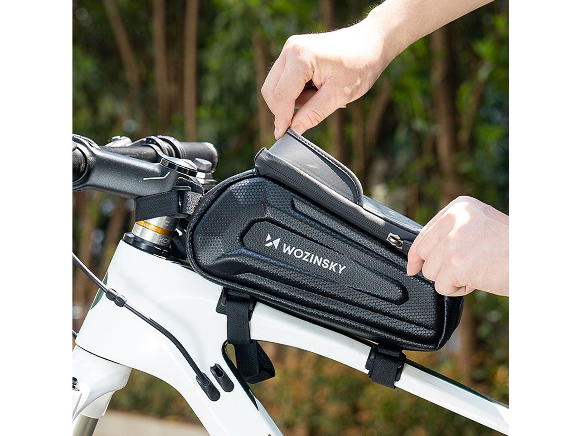 Bolsa para bicicleta Wozinsky para el cuadro, reforzada, con bolsillo para el teléfono, 1,7 l - negr