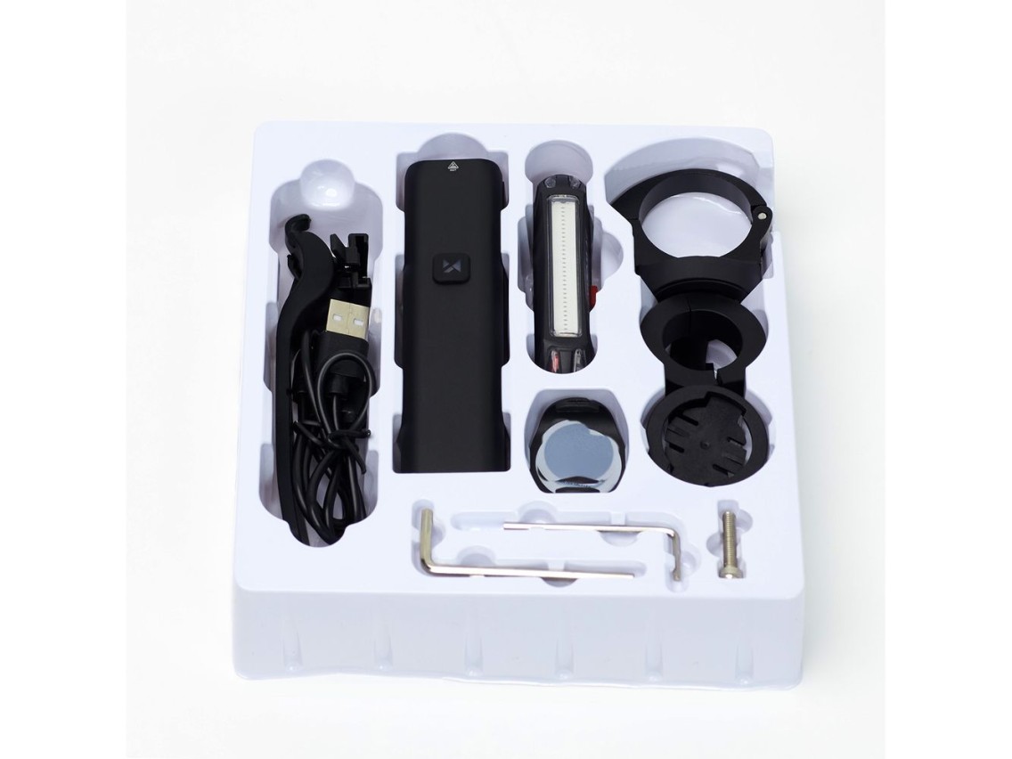 Juego de luces delanteras (1000 lm) y traseras USB-C para bicicleta Wozinsky WSBLB3 - Negro