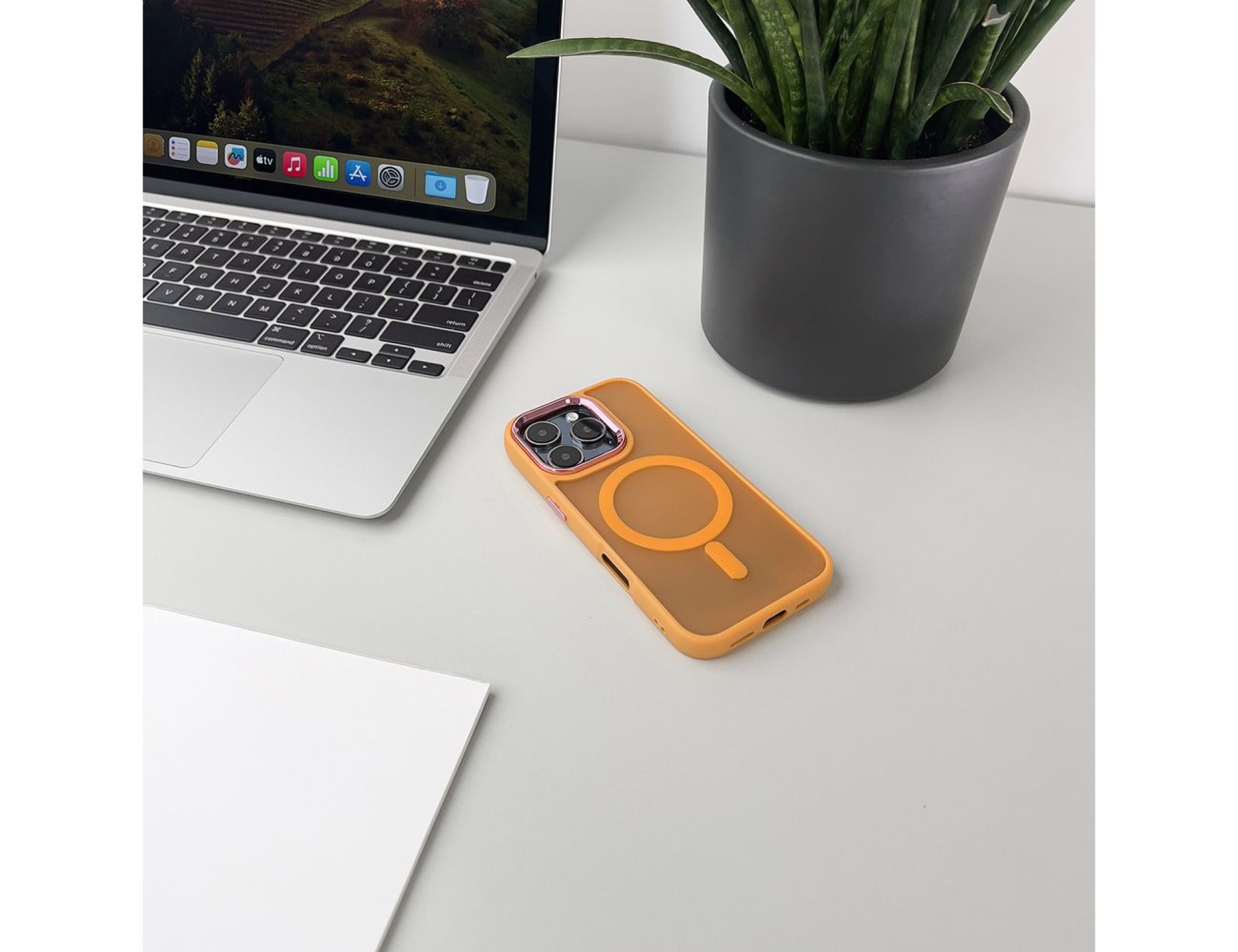 Funda Wozinsky Fashion Case MagSafe para Samsung Galaxy S25 - naranja