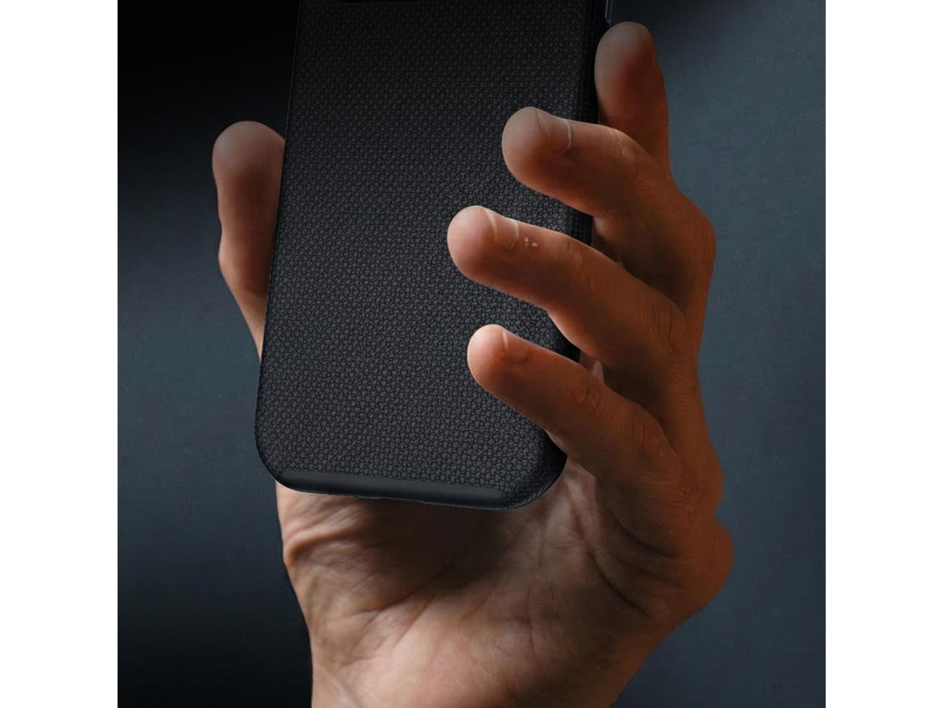 Capa 3mk Fortis MagCase para iPhone 15 - preta