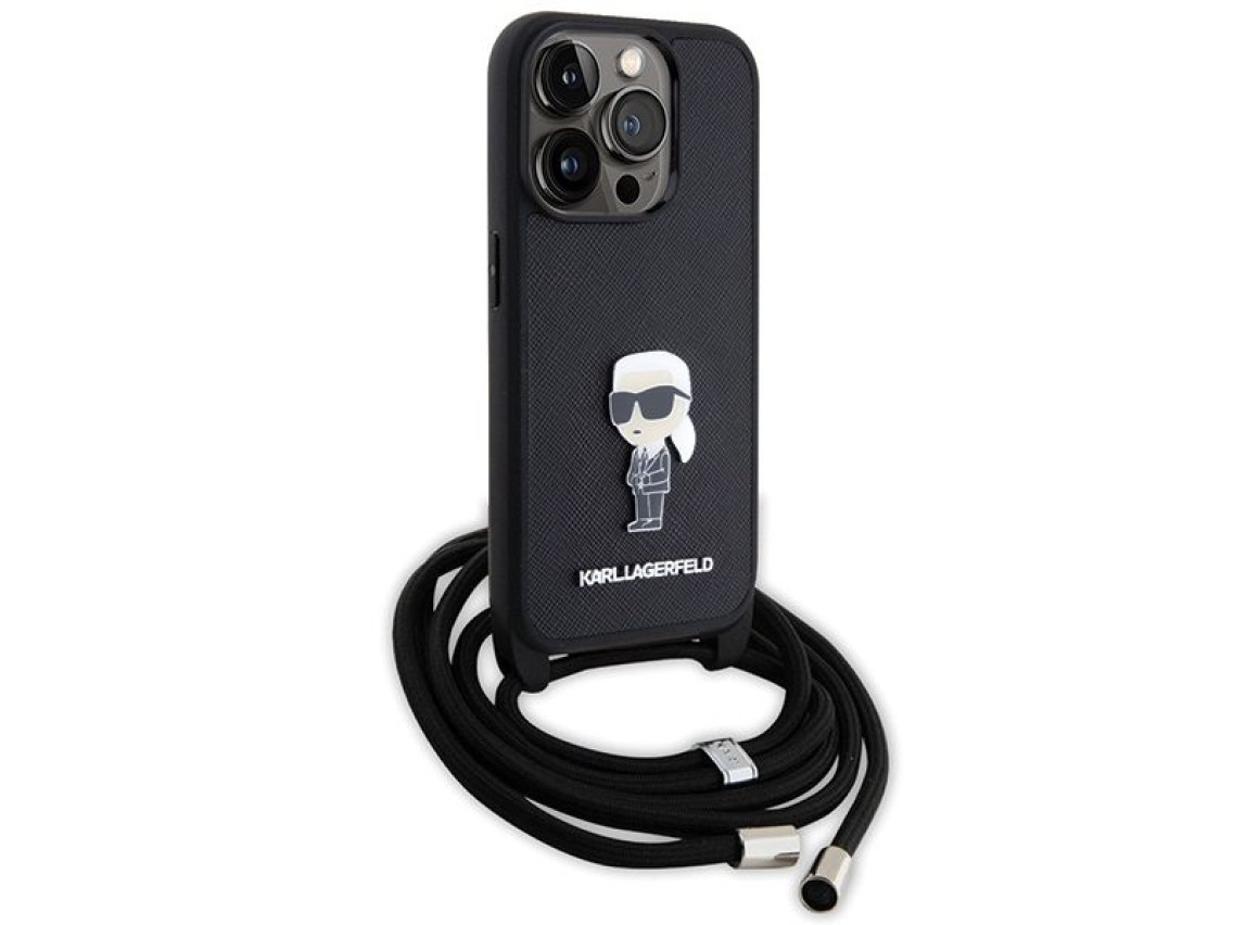 Bolsa transversal Karl Lagerfeld com monograma em couro saffiano e broche metálico. Capa Karl & Chou