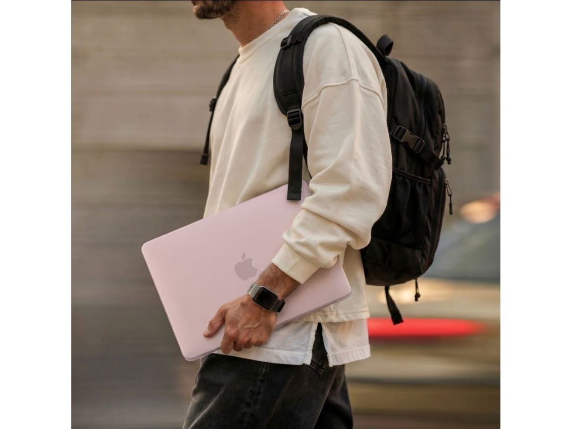 Capa protetora Tech-Protect Softshell para MacBook 13" 2026 - Rosa Fosco