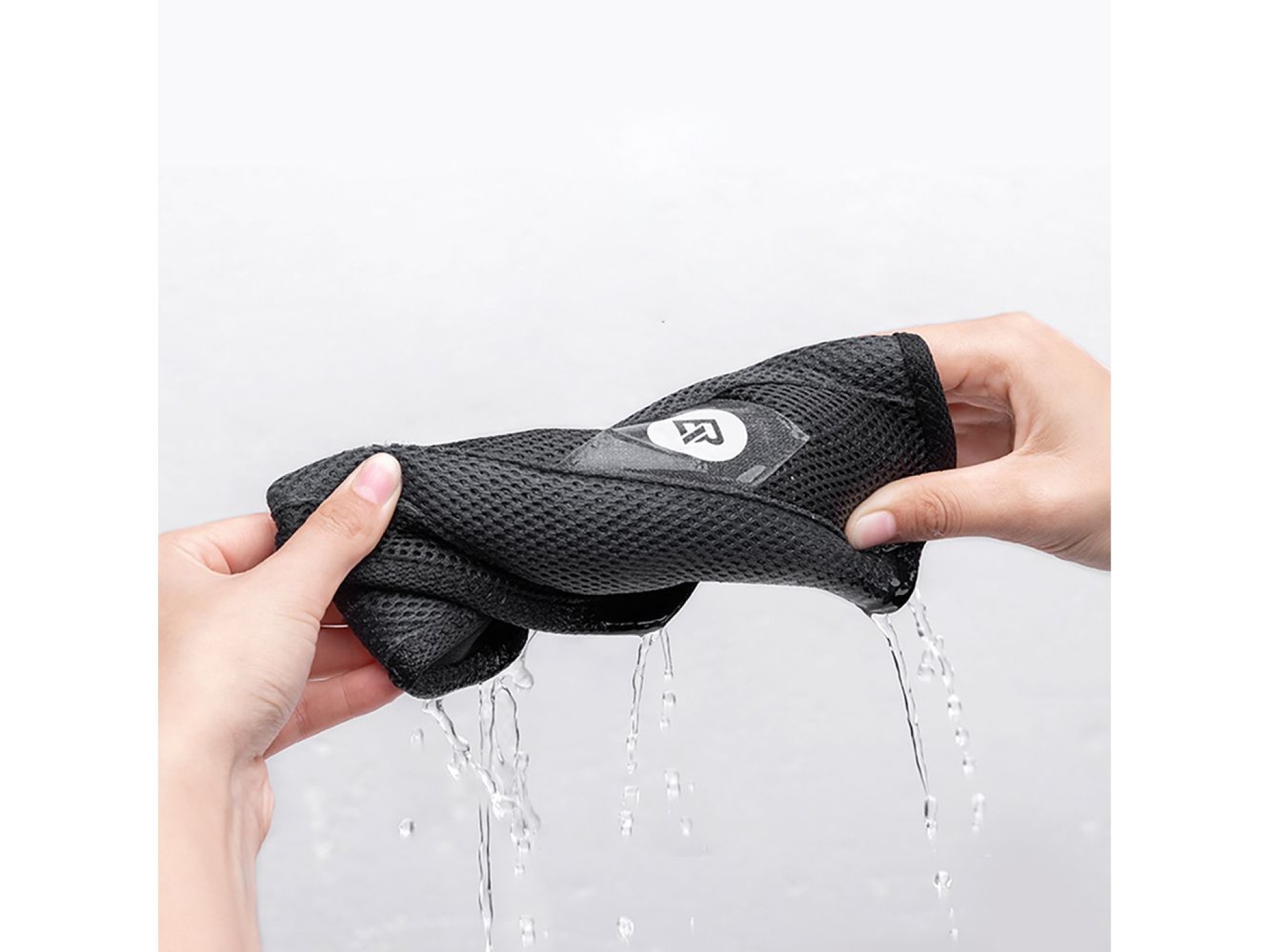 Protector antisudor Rockbros D61 - Negro y gris