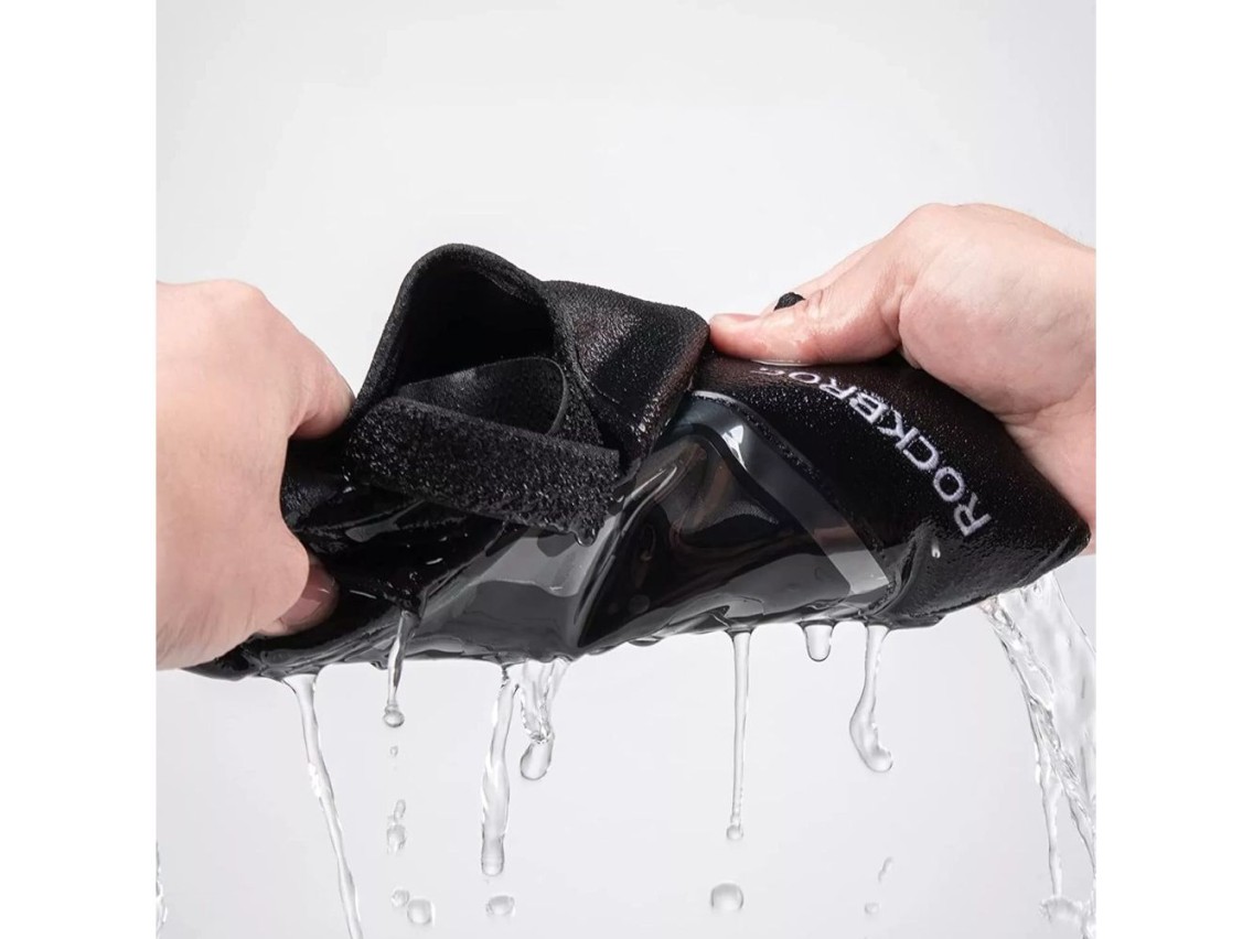 Capa protetora Rockbros D78 com bolso e visor para celular - Preta