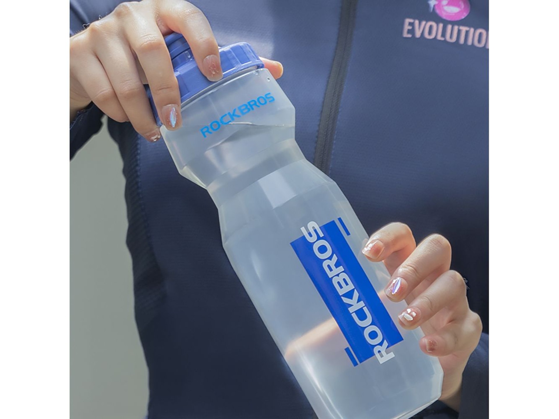 Garrafa de bicicleta Rockbros de 750 ml - Transparente com bocal azul