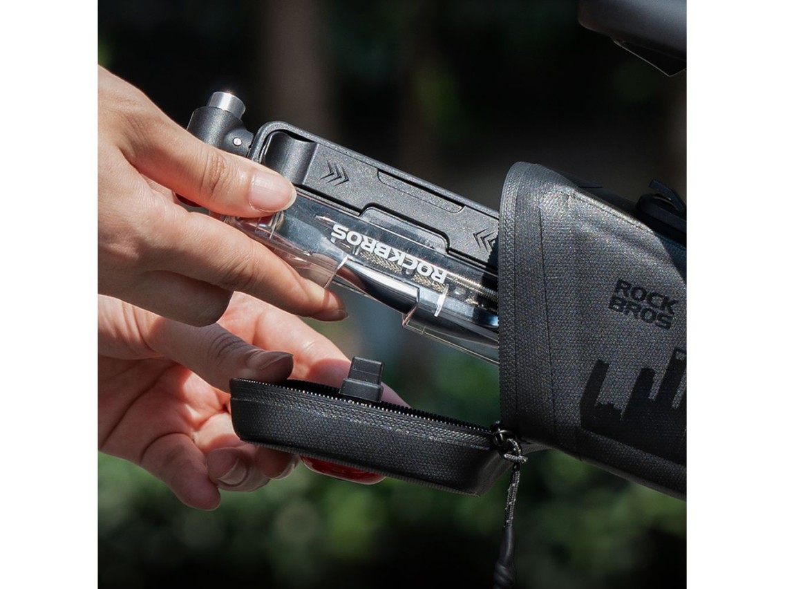 Juego de herramientas multiusos para bicicleta Rockbros con bomba de CO2 y llave de carraca - Negro