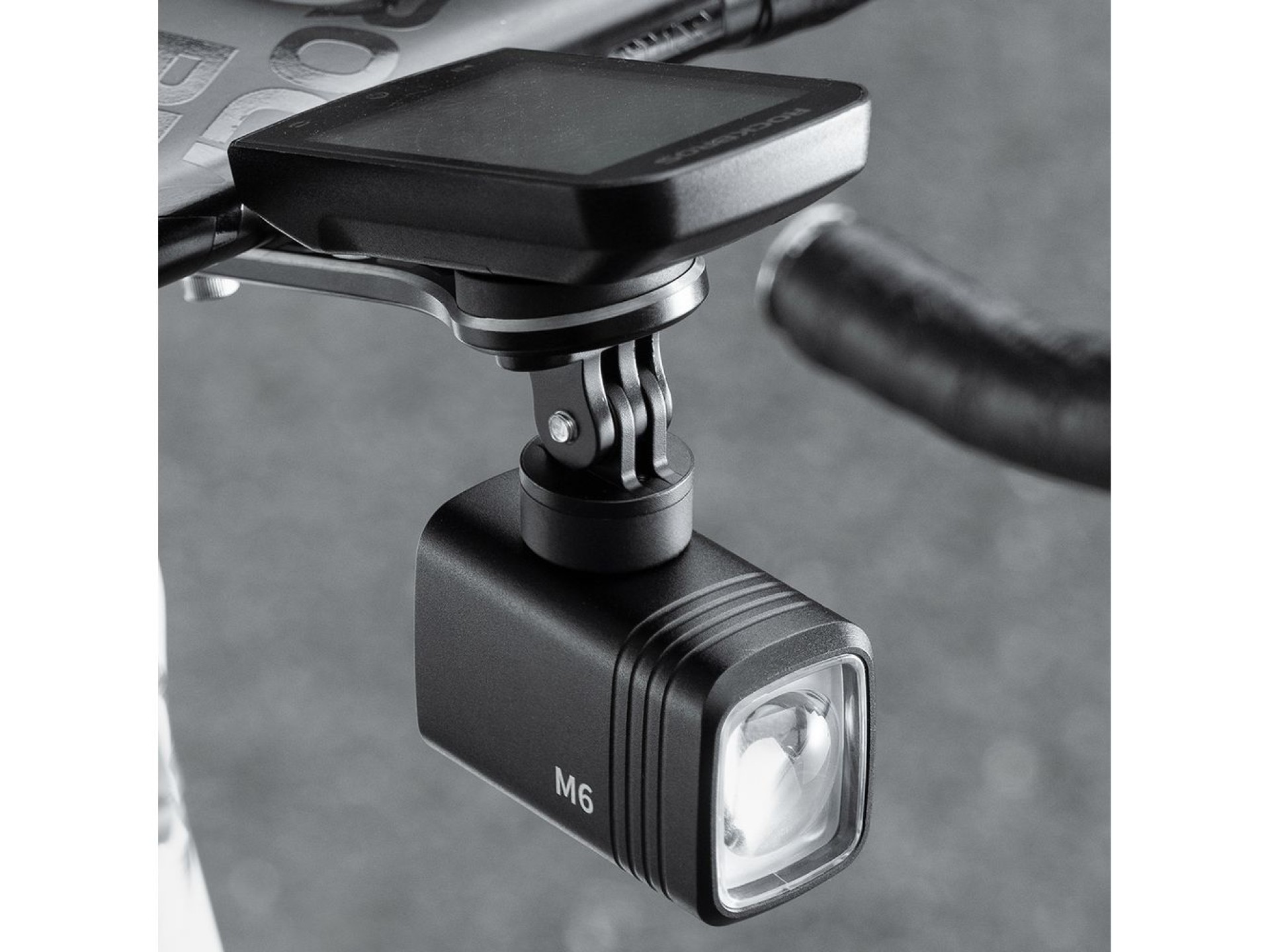 Luz dianteira recarregável para bicicleta Rockbros M6 1000 lm 2800 mAh - preta