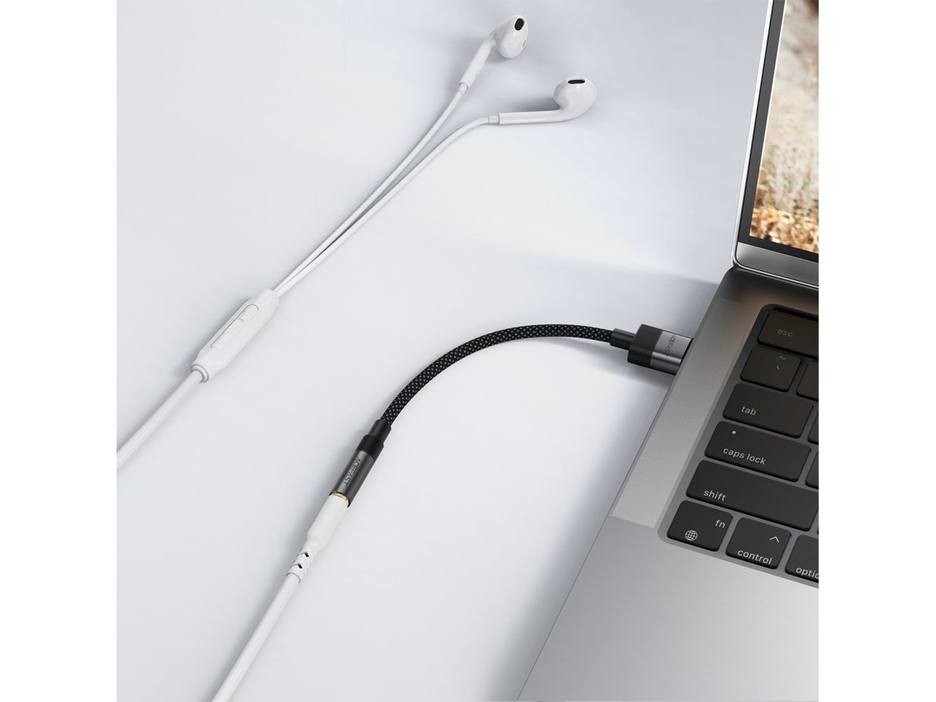 Acefast J13 USB-A to 3.5mm mini jack adapter - black
