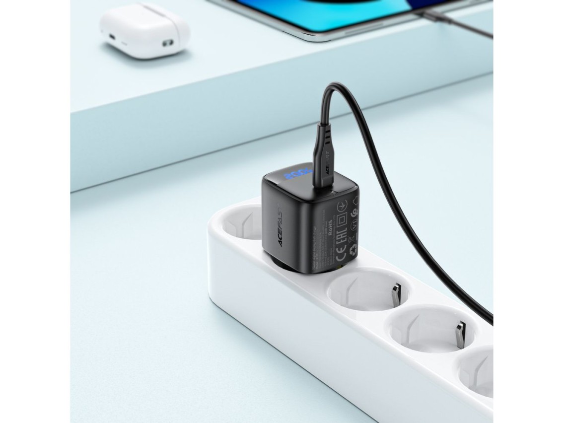 Carregador de parede Acefast A113 GaN PD 20W USB-C com visor e cabo USB-C - Preto