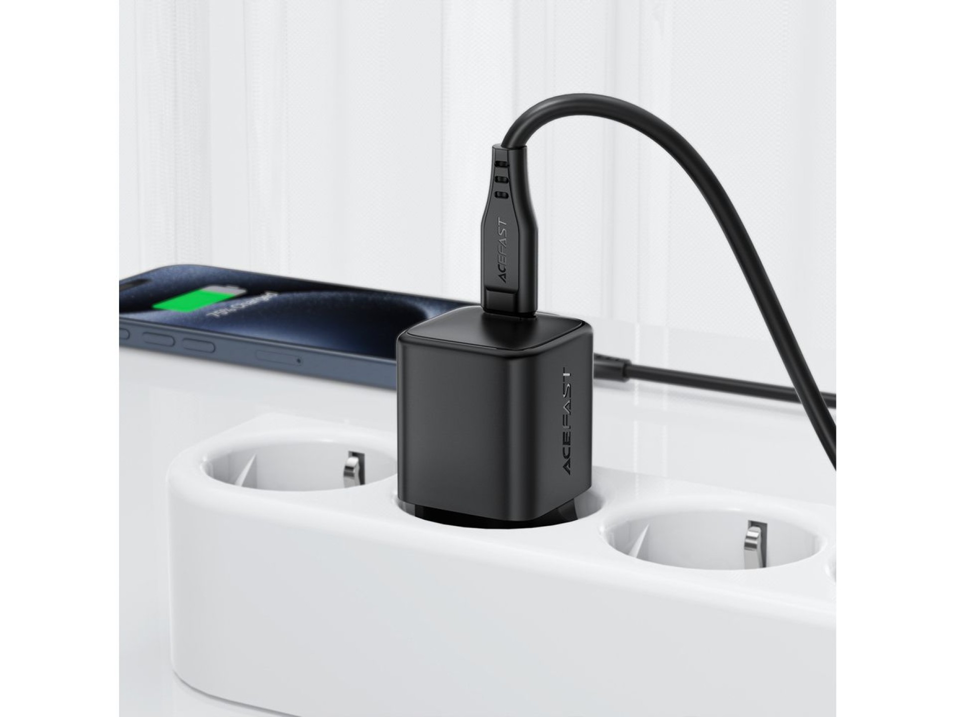 Carregador de parede USB-C Acefast A117 GaN PD 20W - Preto