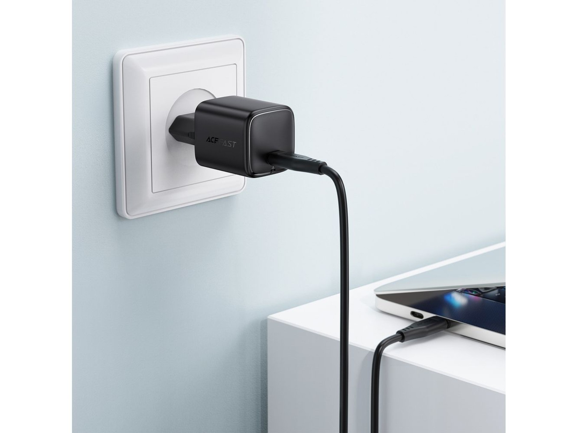 Acefast A119 GaN PD 45W USB-C Wall Charger - Black