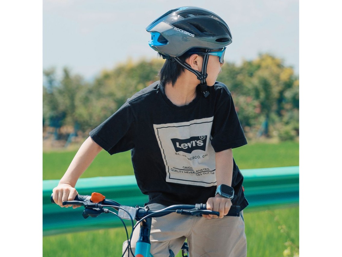 Capacete de ciclismo leve Rockbros TS-42, tamanhos 58-62 cm - titânio