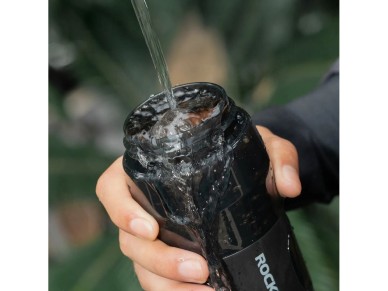 Rockbros S550H-1 700 ml Thermal Bottle with Magnetic Holder and Mounting Strap - Black Rockbros S550H-1 700 ml Thermal Bottle with Magnetic Holder and Mounting Strap - Black