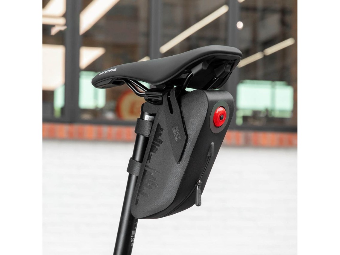 Rockbros AS-078-1 Bicycle Seat Bag with Smart Rear Light 0.8L - Black