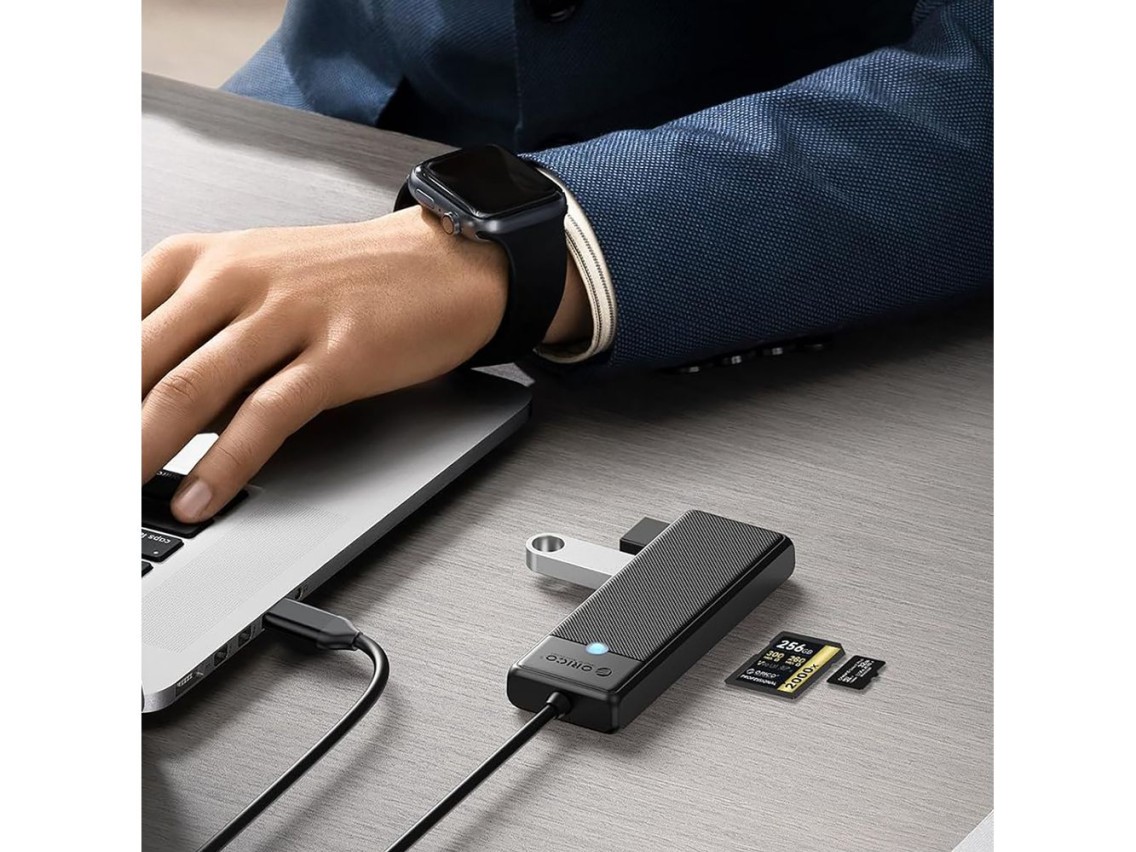 Hub USB Orico PAPW3AT-C3 com 4 portas (3x USB-A 3.0) e leitor de cartão microSD/SD (1 m) - preto