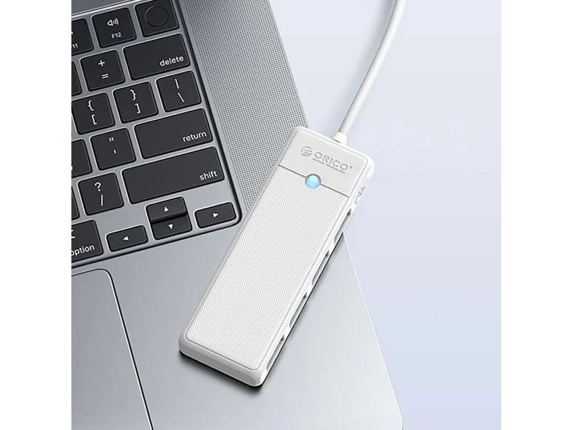 Concentrador USB Orico PAPW4A-C3 de 4 puertos (4 puertos USB-A 3.0, 1,8 m) - blanco