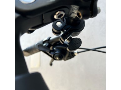Wozinsky strong phone holder for bicycle, motorcycle, scooter handlebars, black (WBHBK6) Wozinsky strong phone holder for bicycle, motorcycle, scooter handlebars, black (WBHBK6)