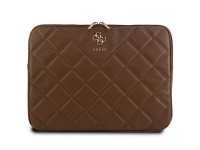 Guess Quilted 4G cover for a 14" laptop - brown Guess Quilted 4G cover for a 14" laptop - brown