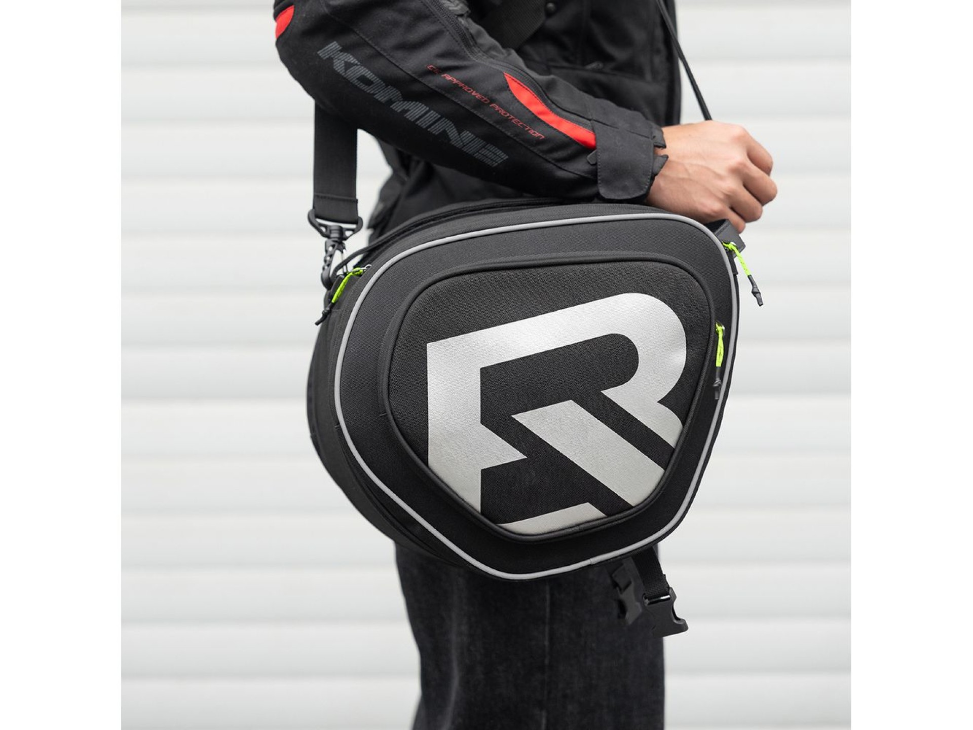 Bolsa de tanque Rockbros A40-1 para motocicletas de 12 litros - Preta