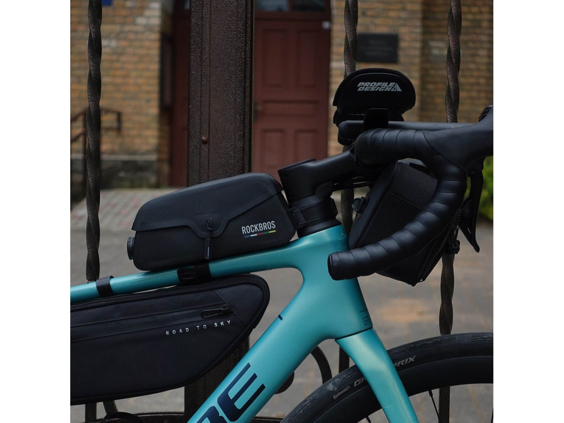 Rockbros AS-134 ROAD TO SKY 0.9L Frame Bag Waterproof - Black
