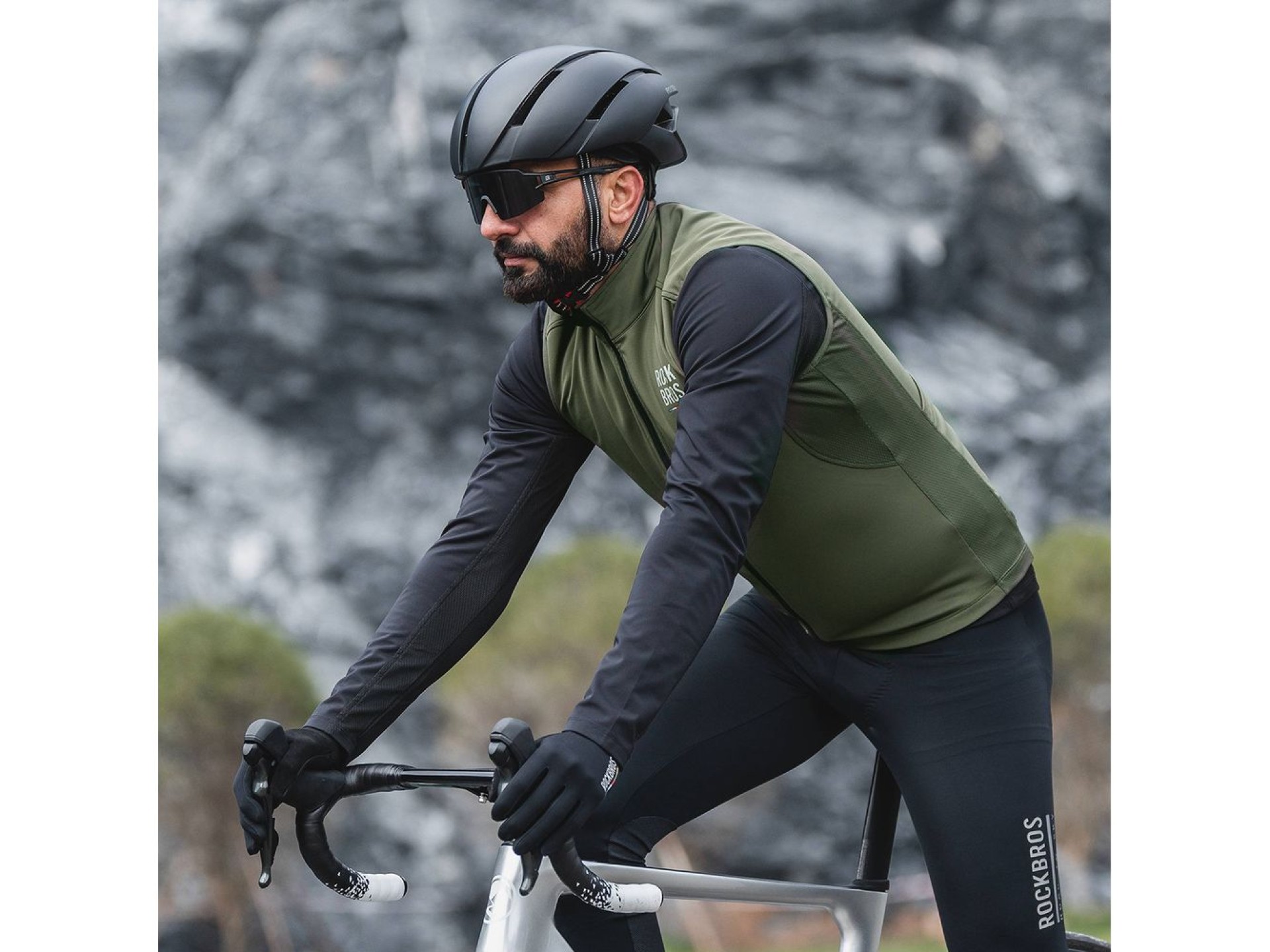 Rockbros TLMJ002 ROAD TO SKY insulated windproof vest M - green