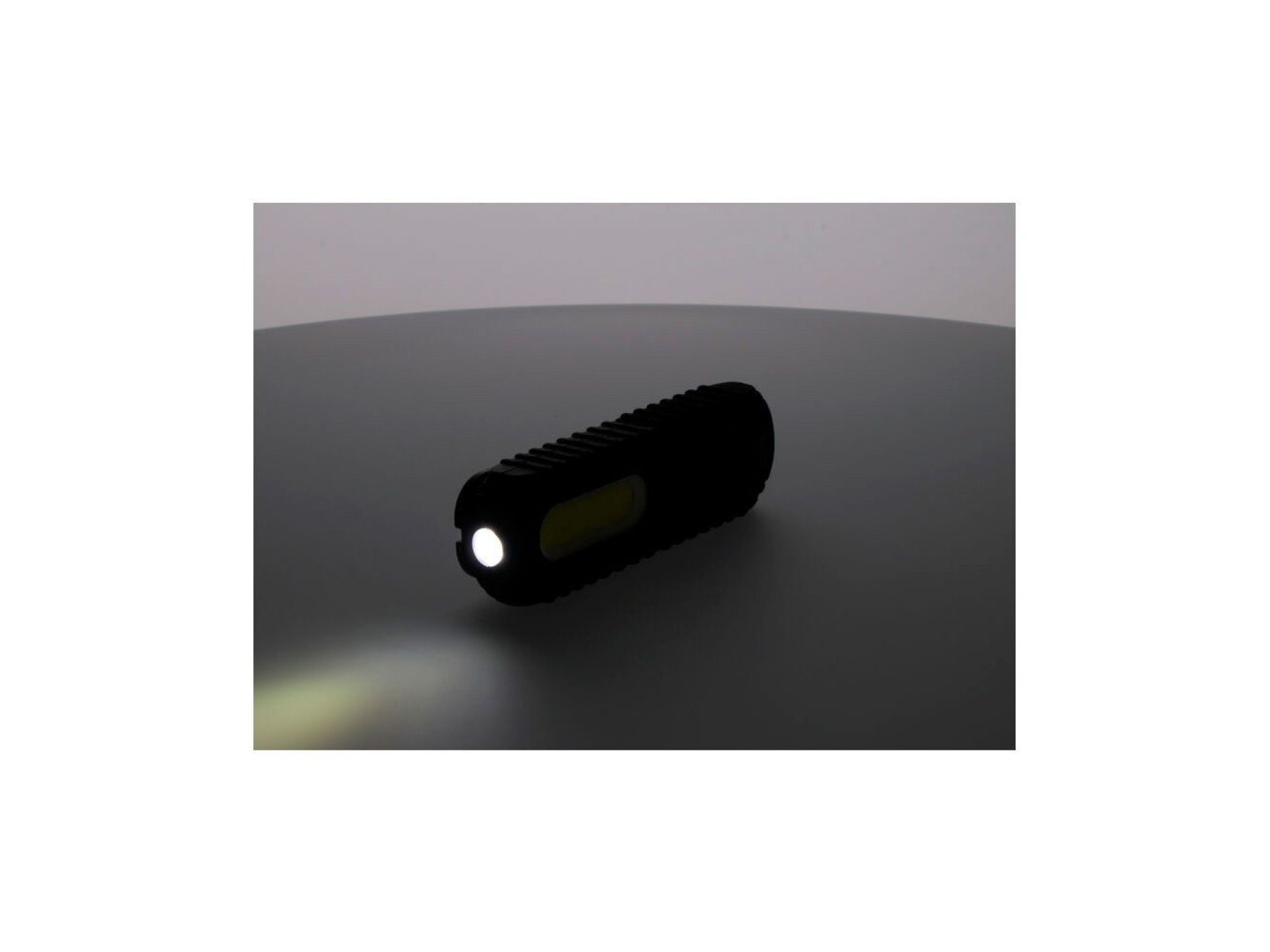 Rechargeable led work light true work f2 with usb, with hook, clip, magnet and support. cob 5 w 300