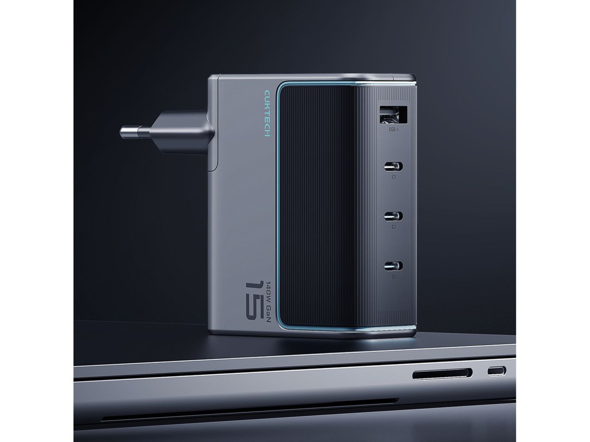 Cargador de pared Cuktech AD1404UEU de 140 W GaN con 3 puertos USB-C + USB-A y cable USB-C - Gris