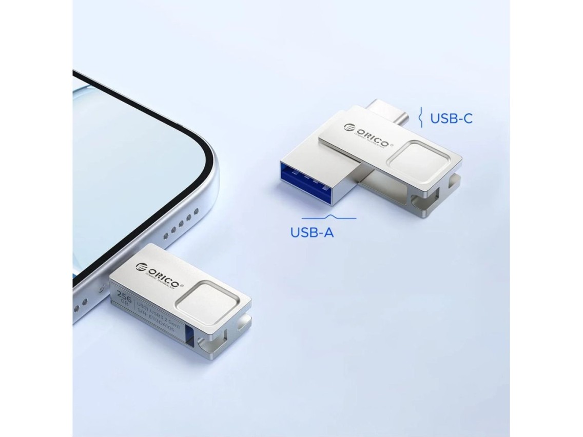 Memoria USB Orico U301 de 32 GB con puertos USB-A, USB-C y USB 3.2 Gen 1 - Plateada