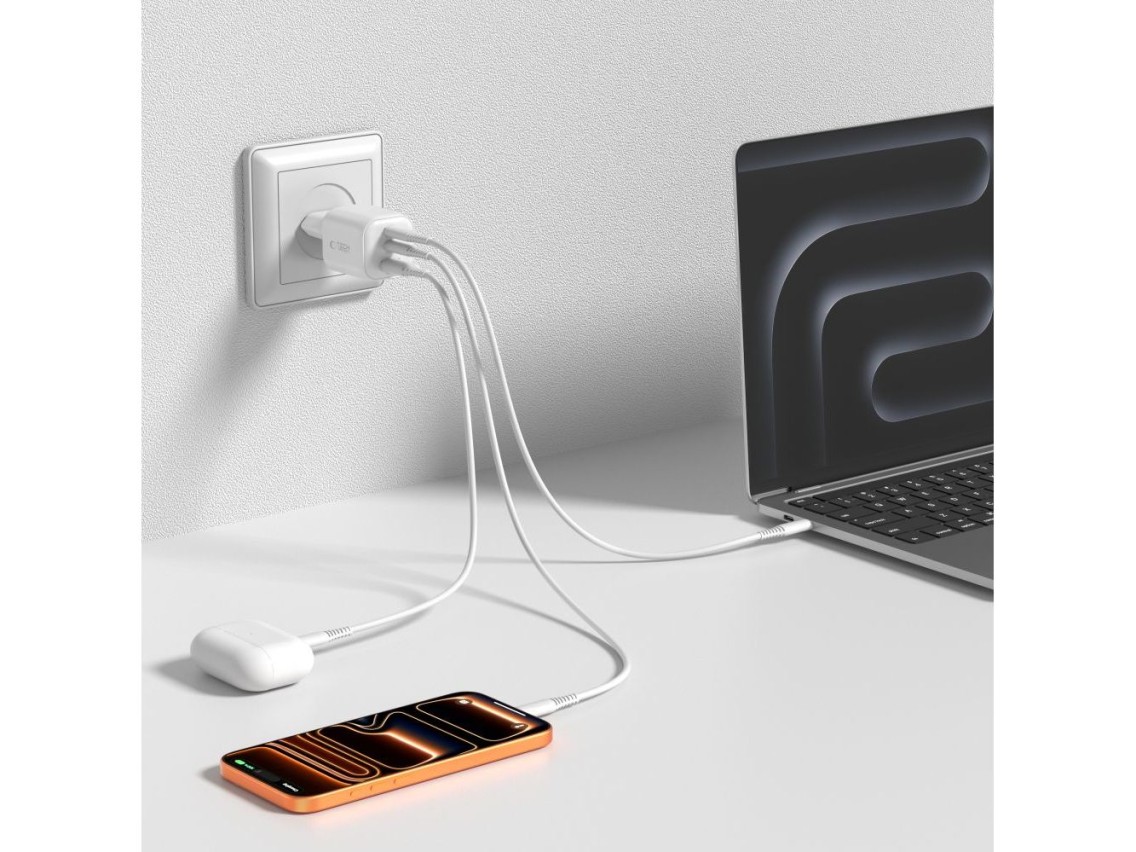 Tech-Protect NCA100W-GaN 3-Port PD 3.2 100W / QC3.0 Wall Charger - White