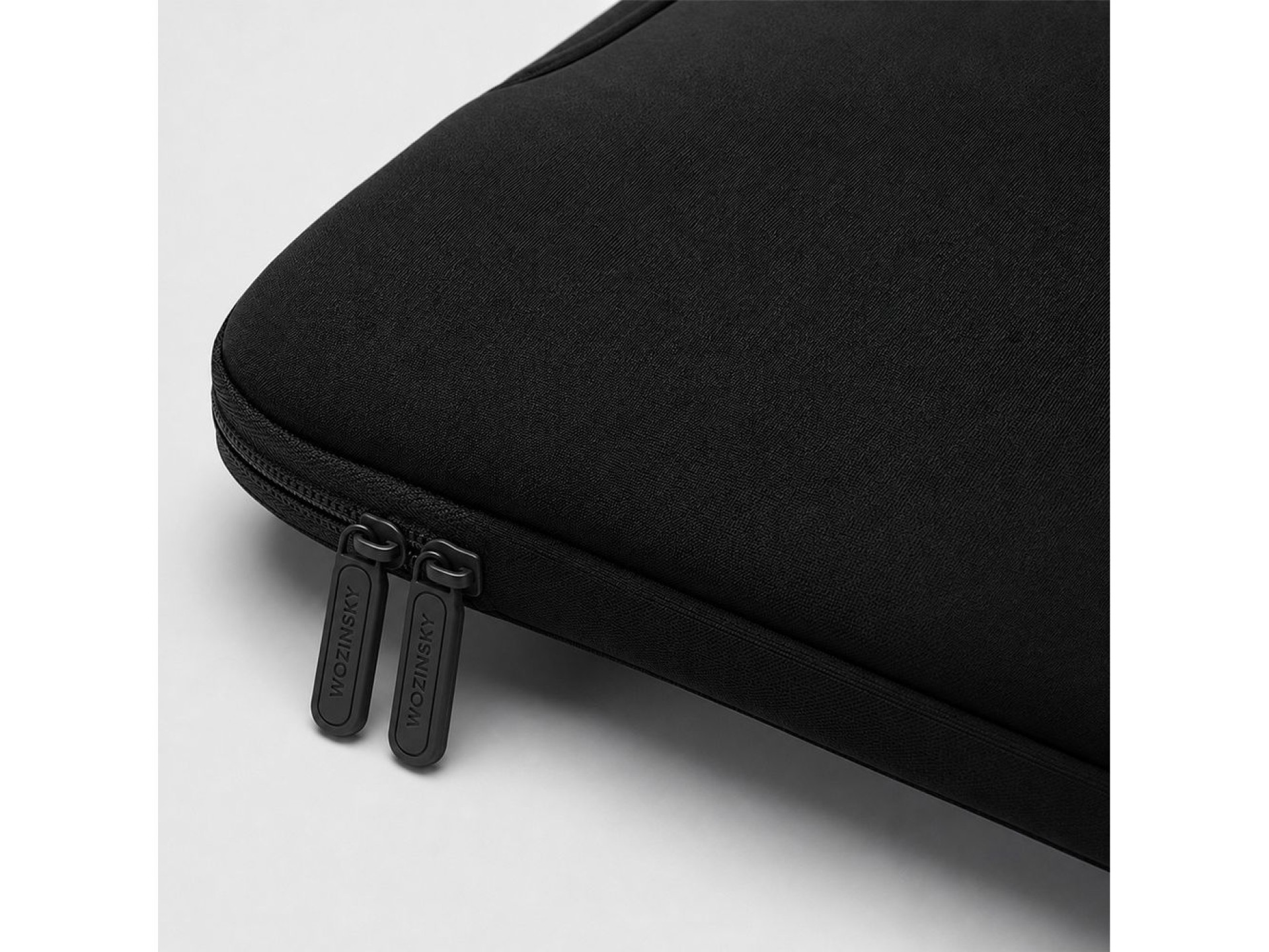 Bolsa para laptop Wozinsky WNT-11B de 10 a 11 polegadas com alça retrátil de neoprene - Preta