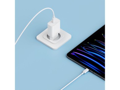 Cargador CUKTECH de 20 W con puerto USB tipo C y enchufe europeo, color blanco.