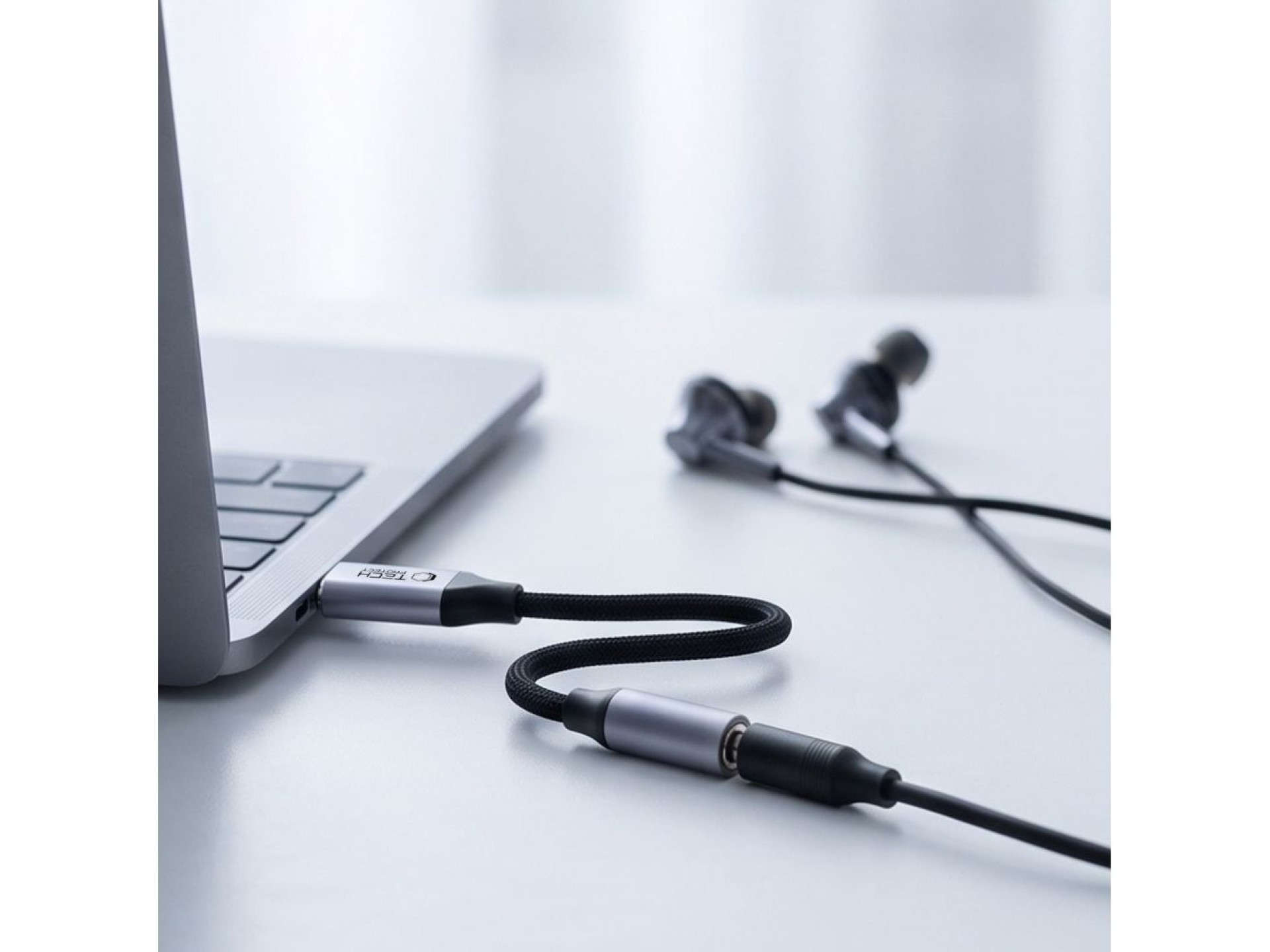 Adaptador Tech-Protect Ultraboost USB-C para Mini Jack 3,5 mm DAC - cinza escuro