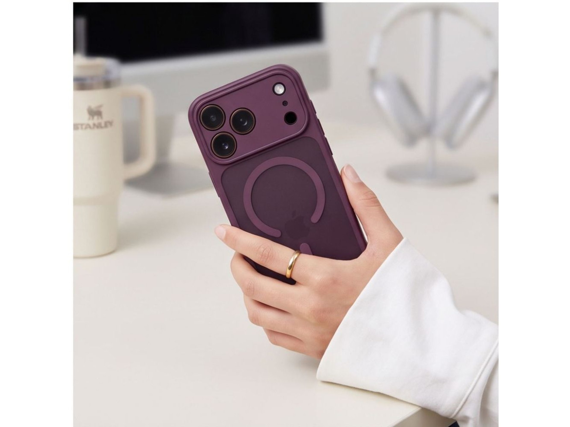 Funda Tech-Protect BasicMag MagSafe para iPhone 17 Pro / 18 Pro - Borgoña Mate