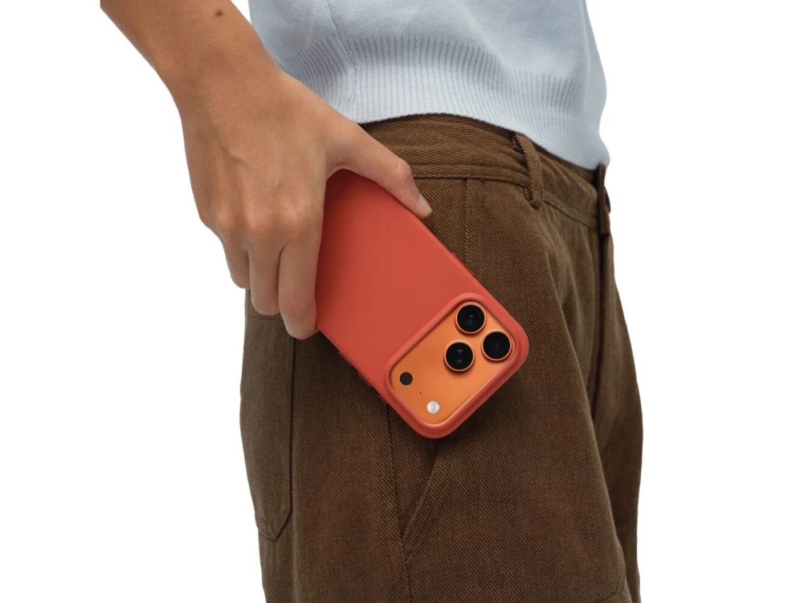 Moft Snap Movas MagSafe Case for iPhone 17 Pro clay