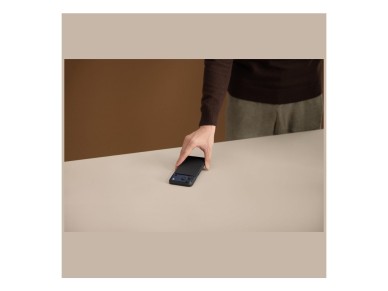 Funda PITAKA Ultra-Slim MagSafe para iPhone 17 Pro Max, color negro y gris.