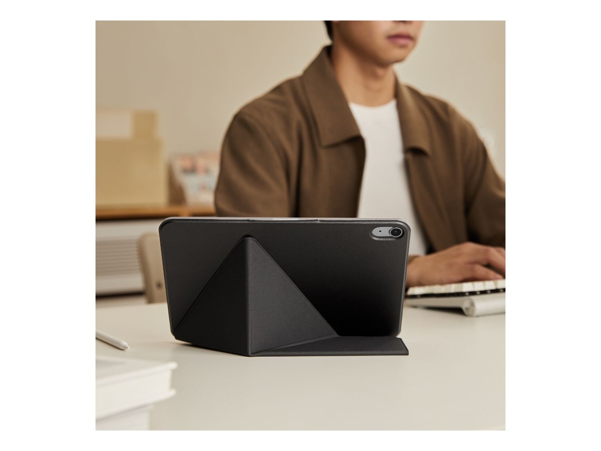 Case PITAKA MagEZ Folio 2 for iPad Pro 11