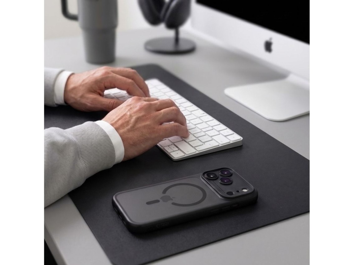 Capa Tech-Protect MagPeak MagSafe CC para iPhone 18 Pro / 17 Pro - Preto Fosco